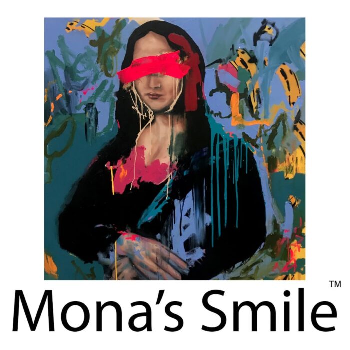 Mona's Smile Logo