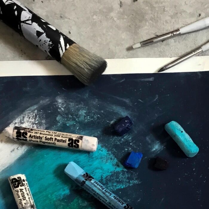 Warhol's Wife White Colour Shapers with Large Pro Hart Swagger Stipple Brush