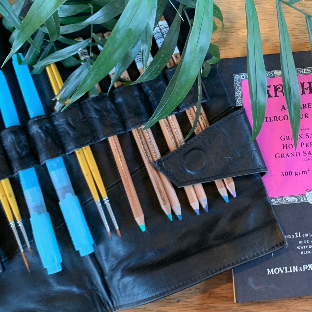 Starry Night Art Satchel with Pro Hart Swagger Fluid Paintbrushes